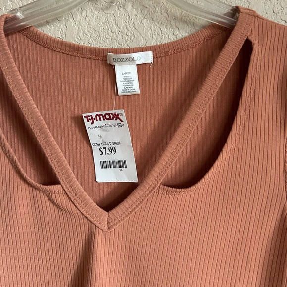 NWT Salmon Colored Crop Top, Size L - Picture 7 of 8
